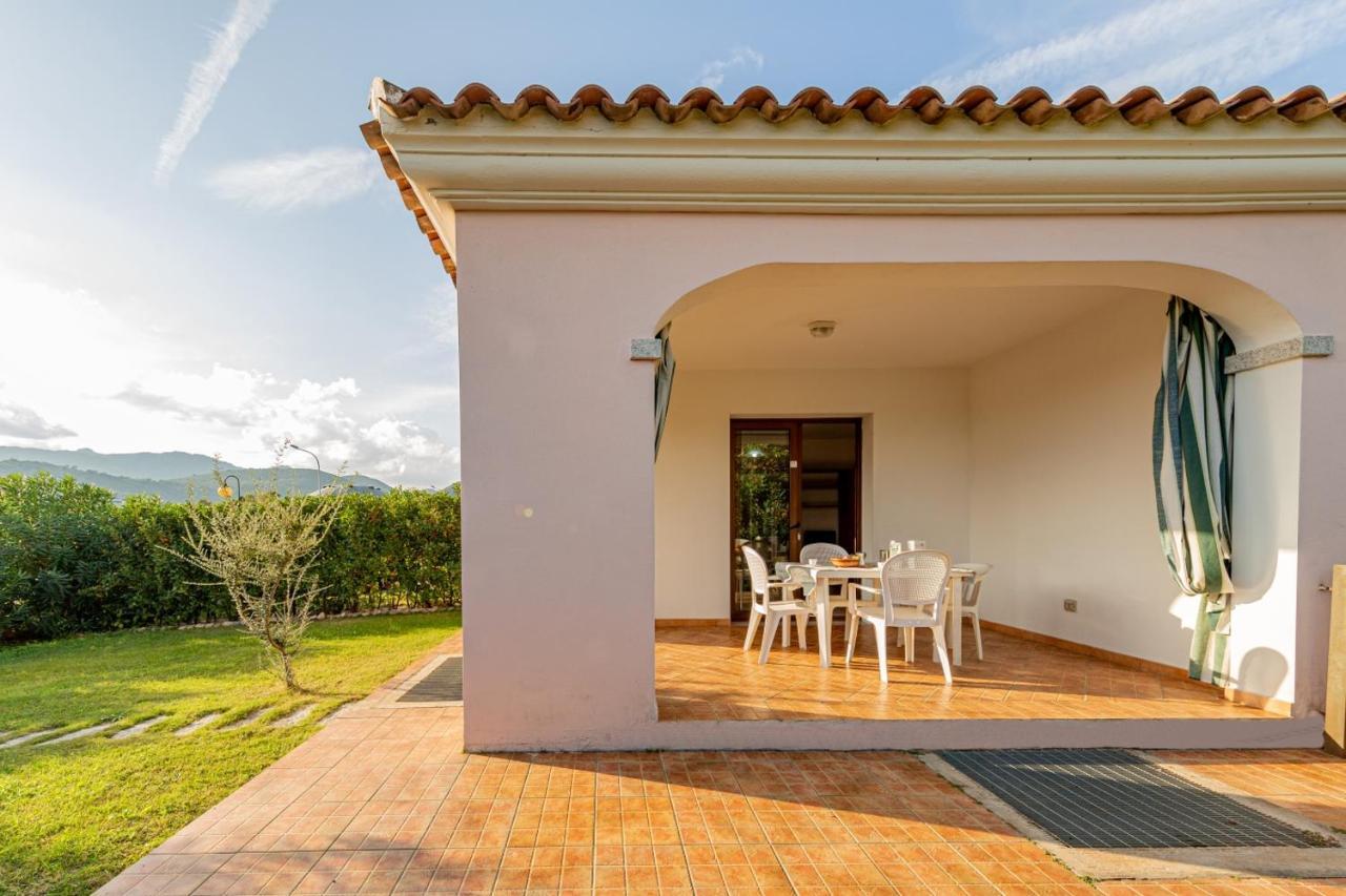 Appartamento Residenziale Trilocale 6 Posti Letto Via Sardegna San Teodoro San Teodoro  Kültér fotó