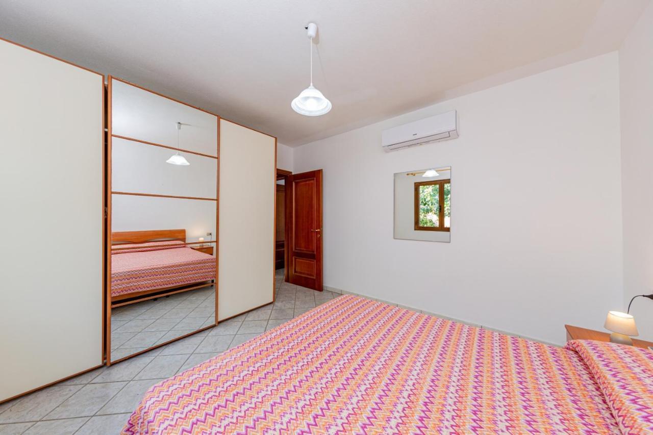 Appartamento Residenziale Trilocale 6 Posti Letto Via Sardegna San Teodoro San Teodoro  Kültér fotó